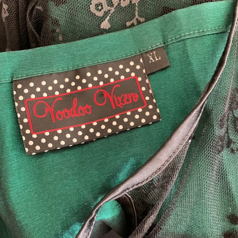 ❌SOLD❌Voodoo Vixen Emerald Dress - Picture 12 of 14